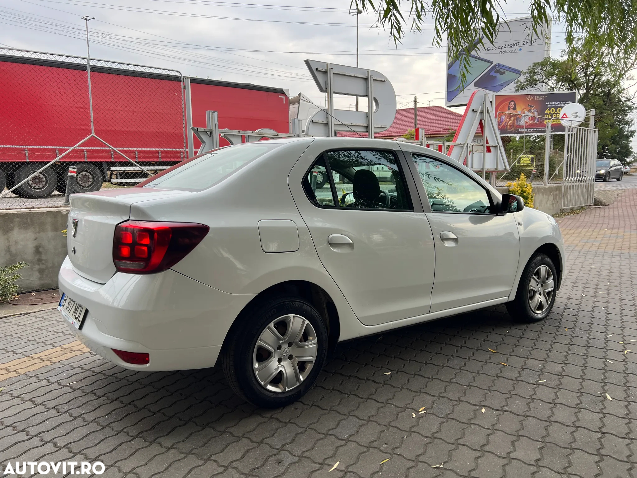 Dacia Logan 1.0 SCe Ambiance - 15