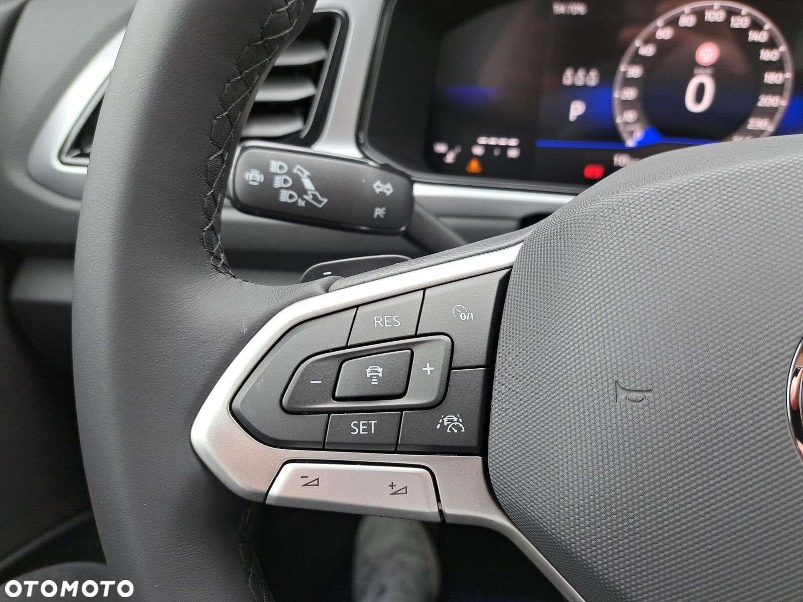 Volkswagen T-Roc 1.5 TSI Life Plus DSG - 26