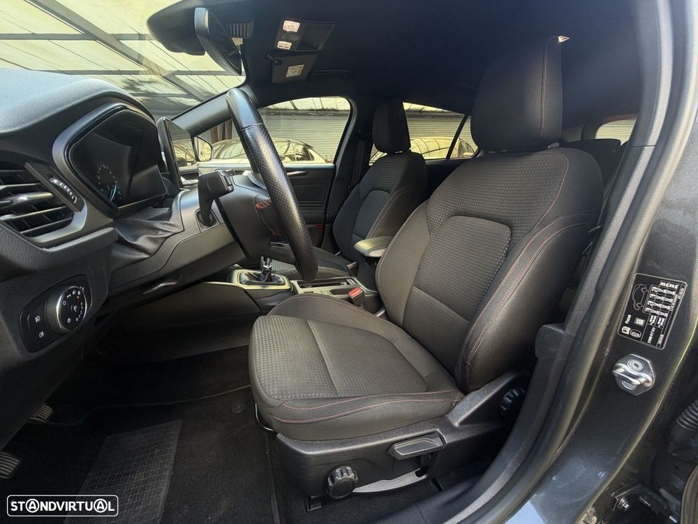 Ford Focus 1.5 TDCi EcoBlue ST-Line - 18