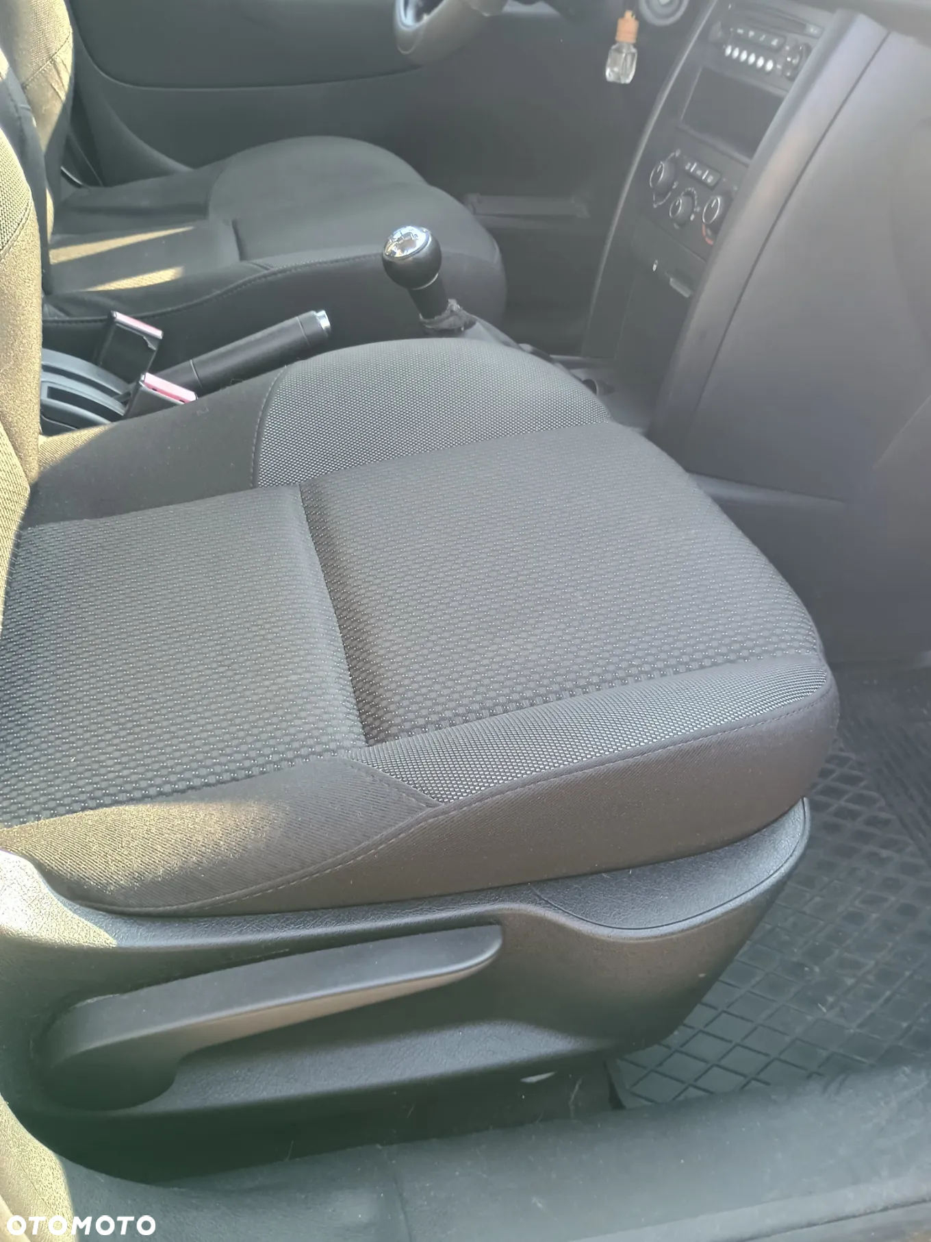 Peugeot 207 1.4 HDi Active - 17