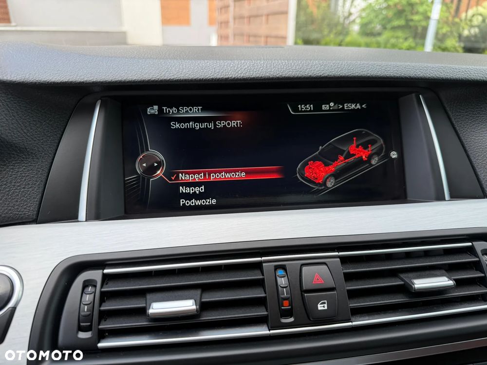 BMW Seria 5 525d Luxury Line - 34