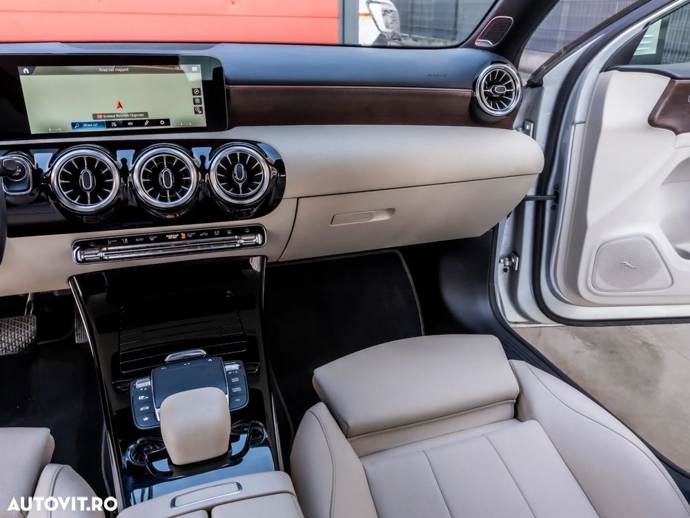 Mercedes-Benz A 250 e 8G-DCT - 15