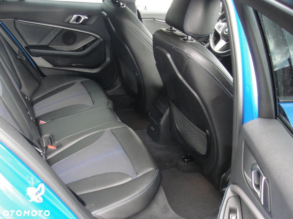 BMW Seria 1 120i M Sport - 10