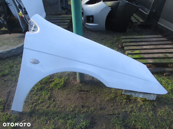 Błotnik przedni prawy Citroen C5 EWPB