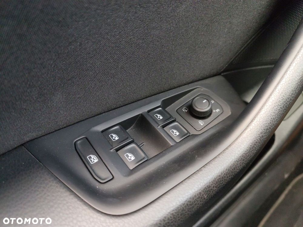 Volkswagen Passat - 19