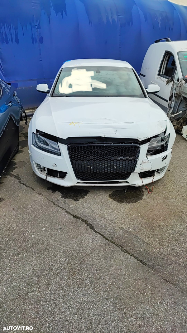 Dezmembram Audi a5 2.0 tfsi 165.000 km