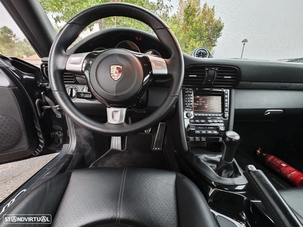 Porsche 911 (997) Carrera 4 S - 28