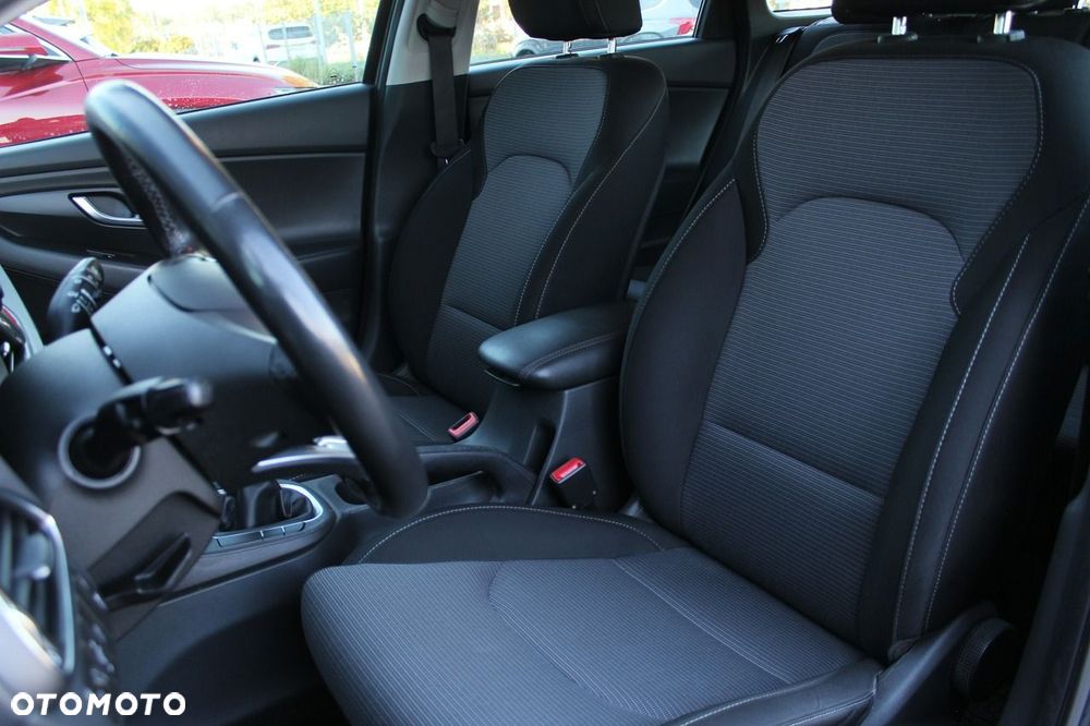 Hyundai i30 1.5 DPI Modern - 12