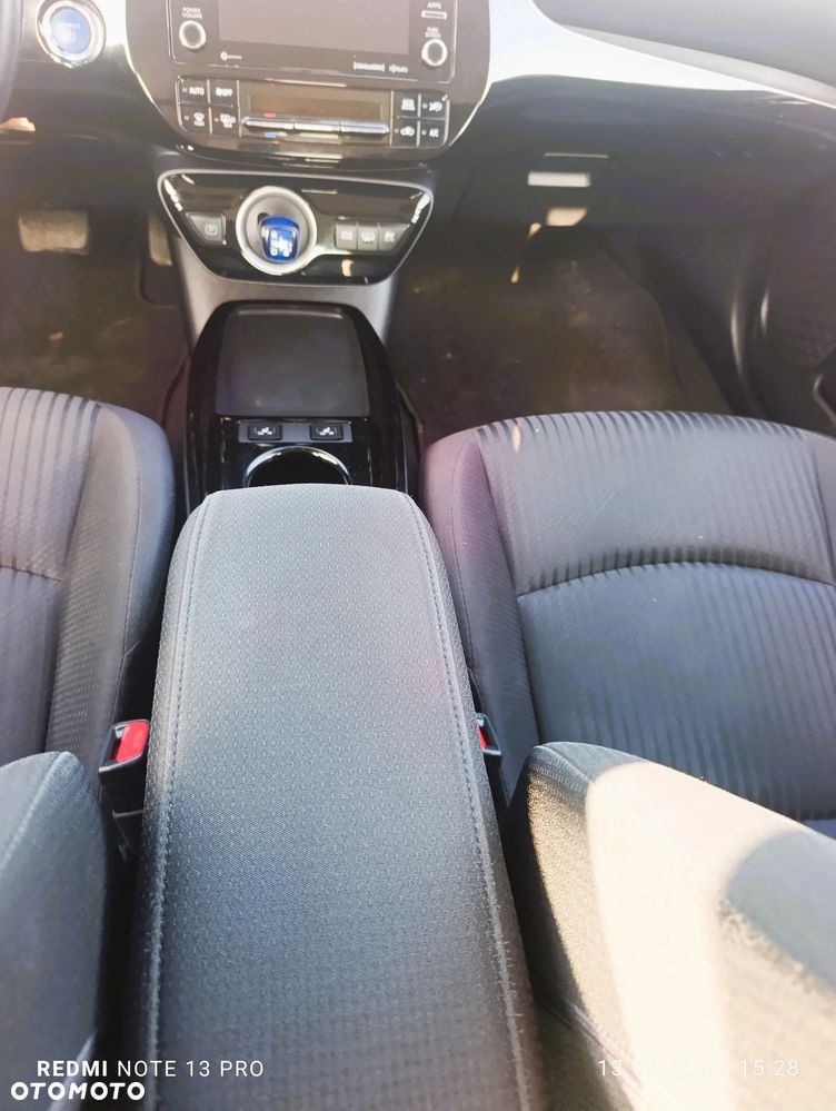 Toyota Prius 1.8 Hybrid Prestige - 13