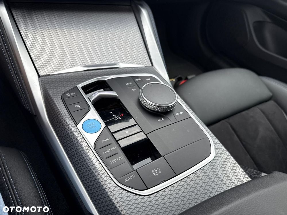 BMW i4 80.7kWh eDrive 40 M Sport - 16