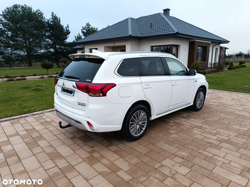 Mitsubishi Outlander 2.4 4WD Diamant+ - 19