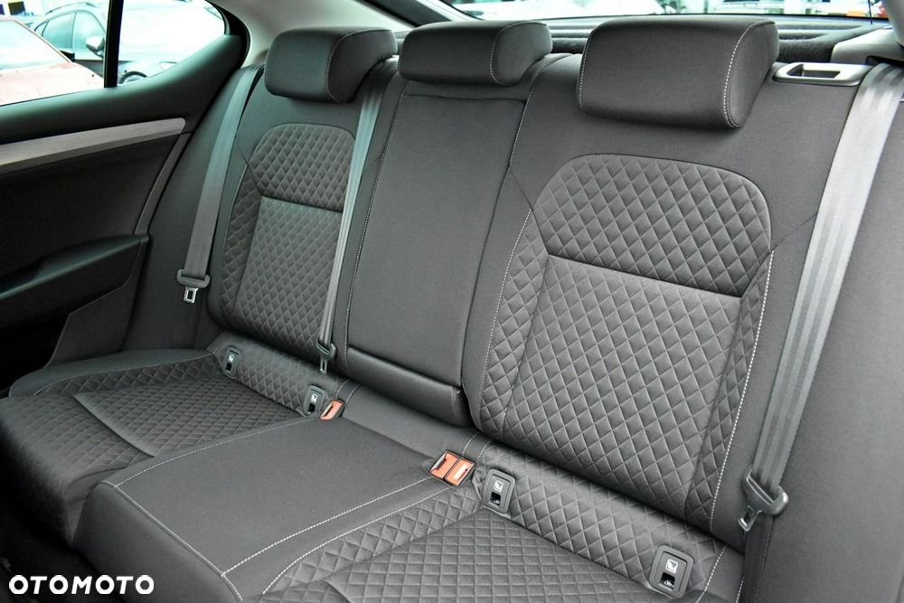 Skoda Superb 2.0 TDI SCR Ambition DSG - 13