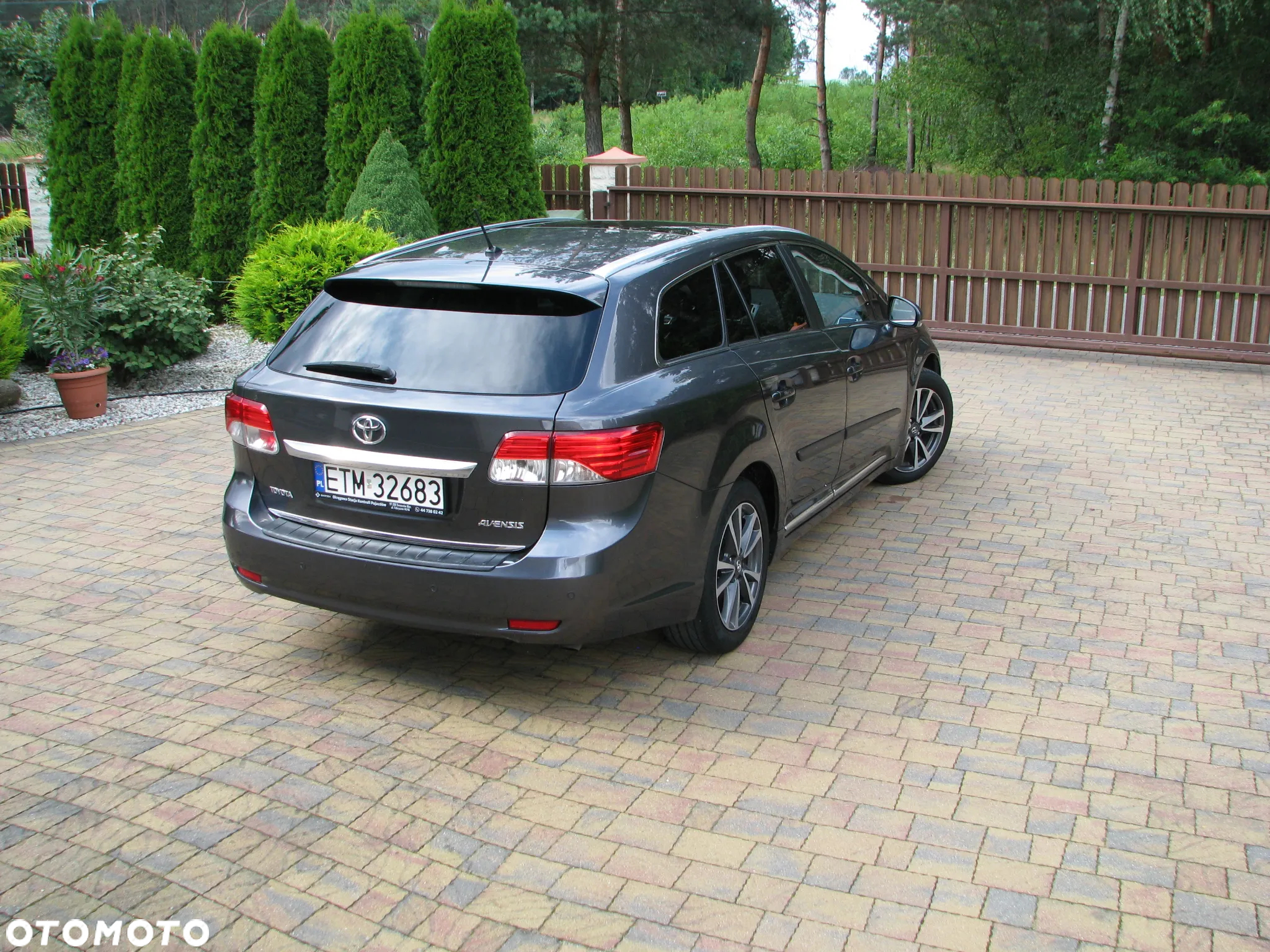 Toyota Avensis Combi 2.0 D-4D Executive - 12