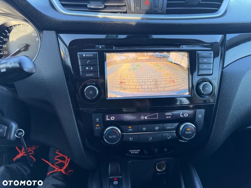 Nissan Qashqai 1.3 DIG-T Tekna - 16