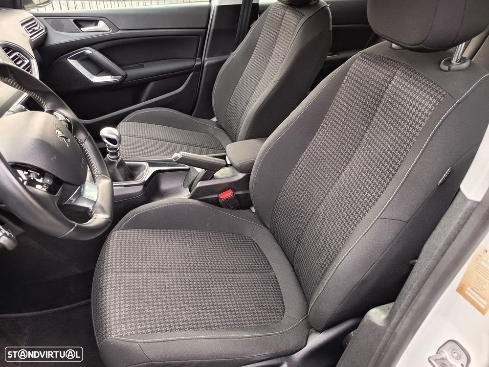 Peugeot 308 1.2 PureTech Style - 11