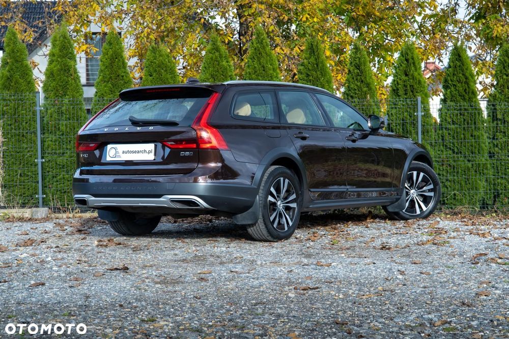 Volvo V90 Cross Country - 5