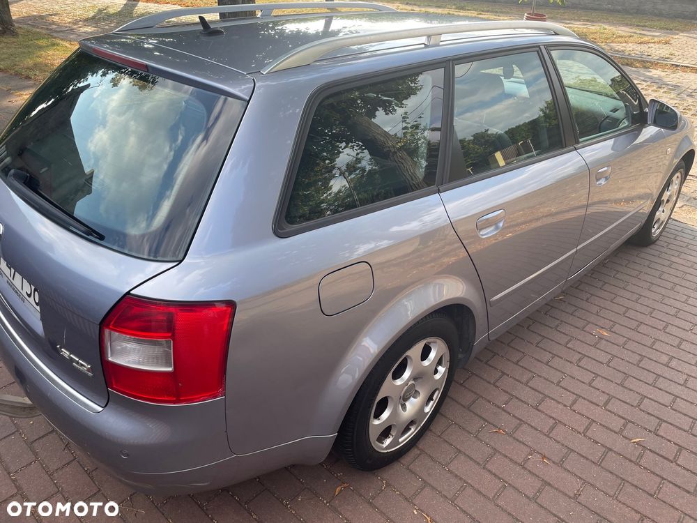Audi A4 Avant - 4