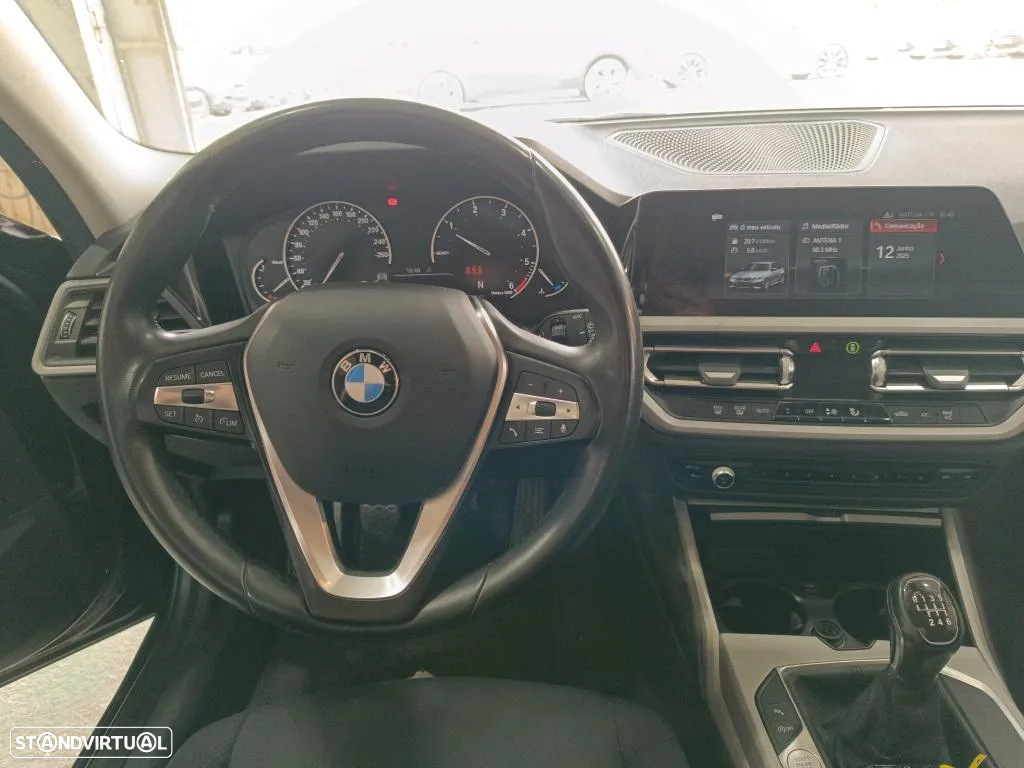 BMW 318 d Touring Essence - 11