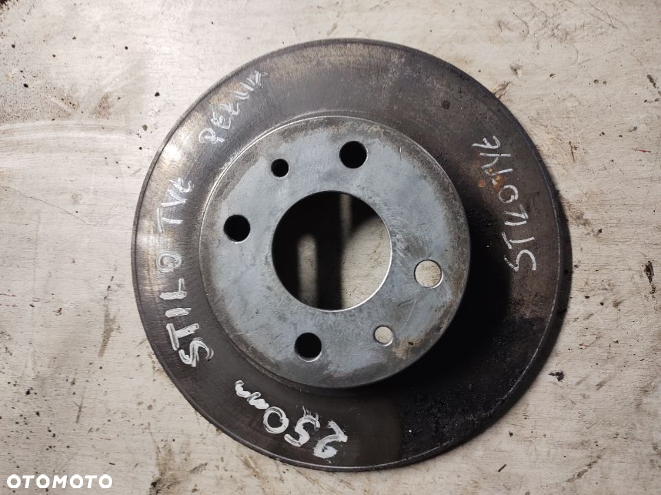 FIAT STILO tarcza hamulcowa tył 250mm - 2