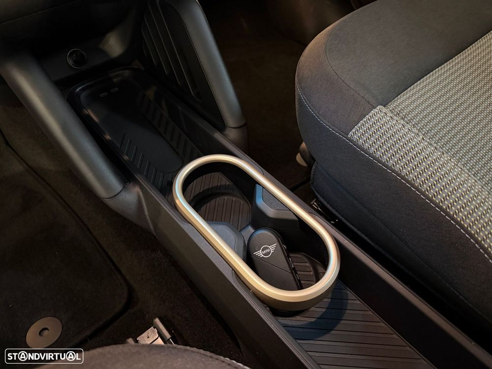 MINI 3 Portas Cooper SE Essential - 22