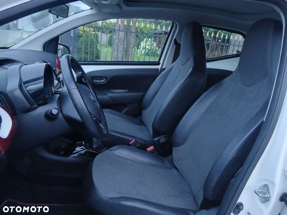 Toyota Aygo x-clusiv - 20