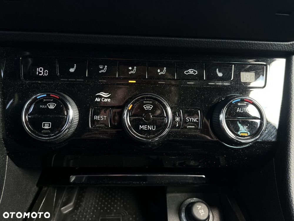 Skoda Superb 2.0 TDI SCR L&K DSG - 30