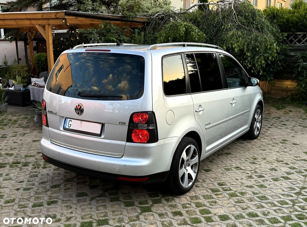 Volkswagen Touran 1.9 TDI Highline - 38