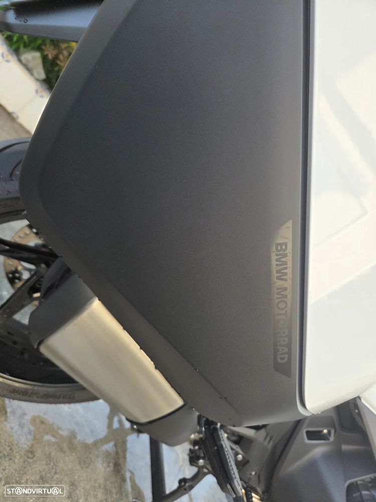 BMW R 1300 RT r - 15