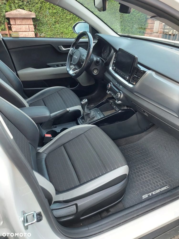 Kia Stonic 1.0 T-GDI L - 3