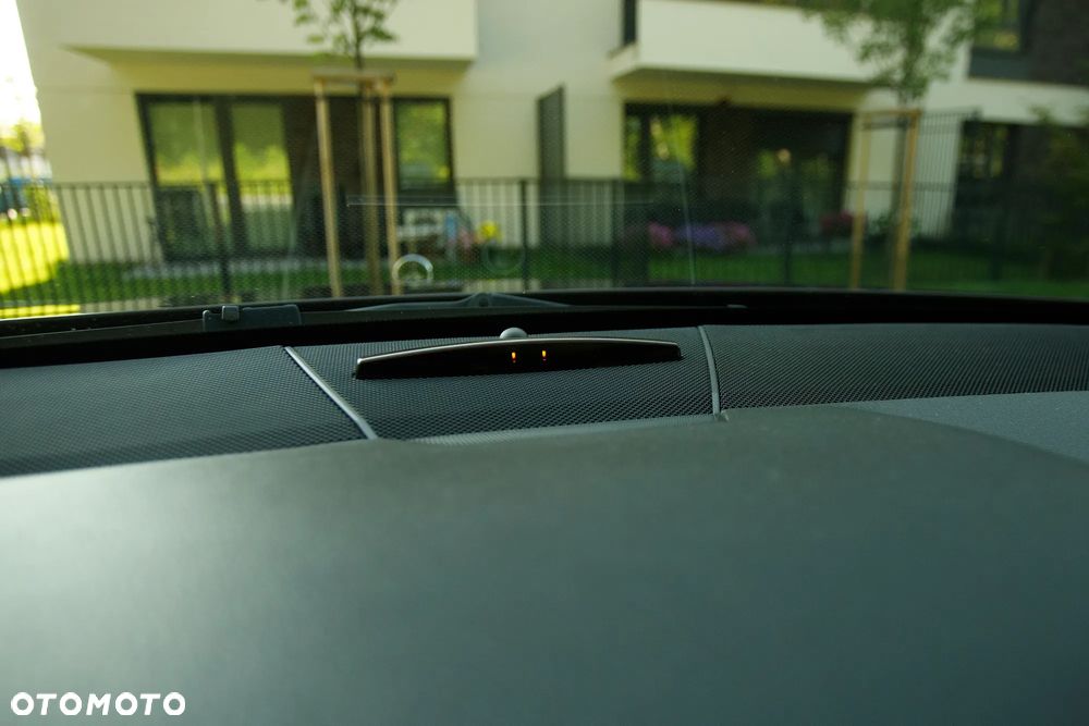 Mercedes-Benz Klasa E 350 CDI BlueEff Avantgarde - 40