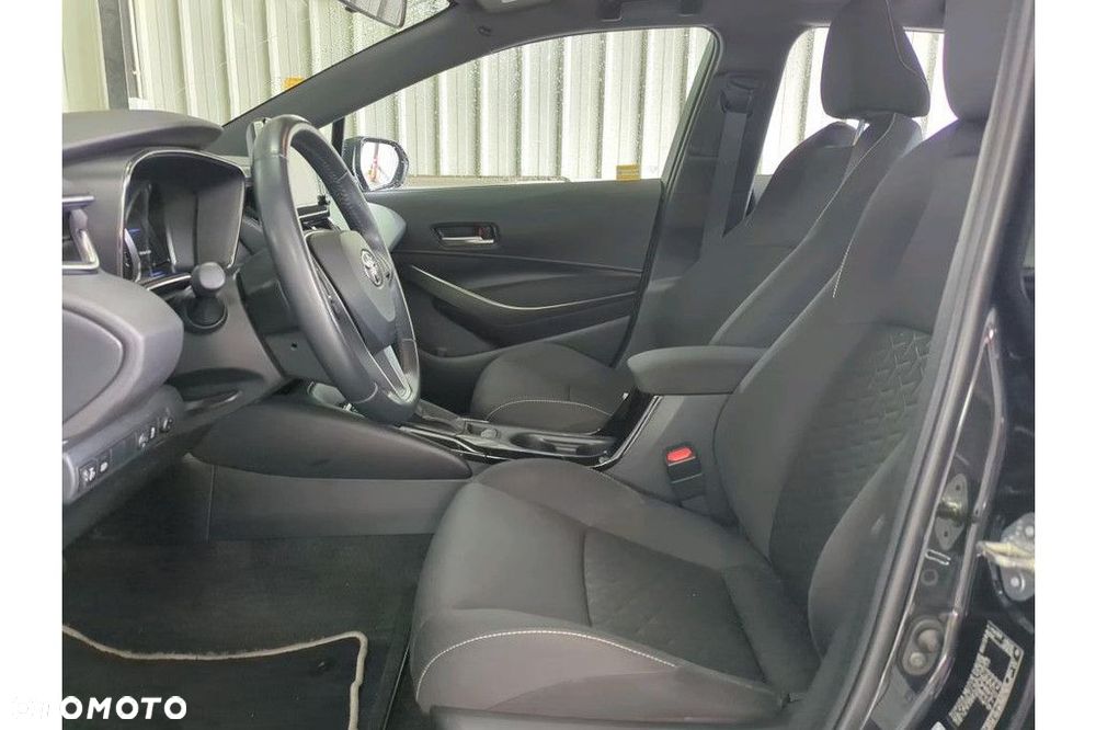 Toyota Corolla - 5