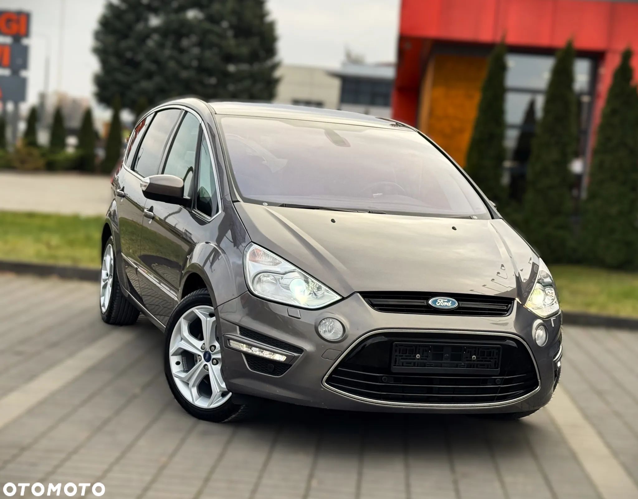 Ford S-Max 2.0 EcoBoost Titanium - 1