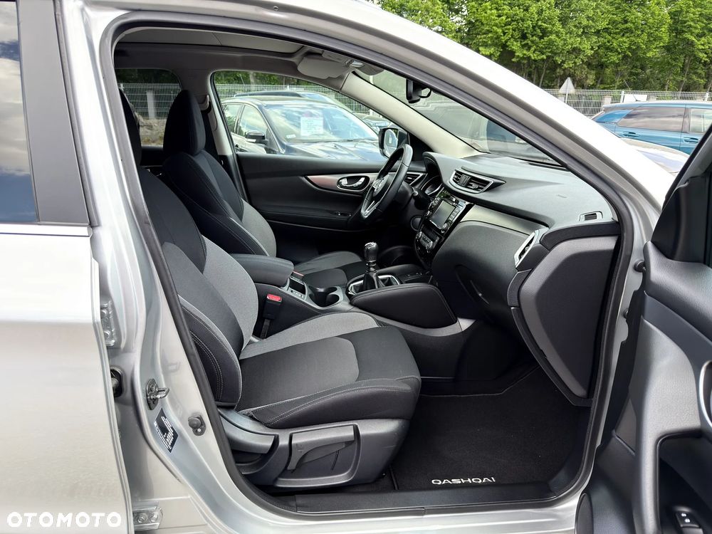 Nissan Qashqai 1.6 DIG-T N-Connecta - 20