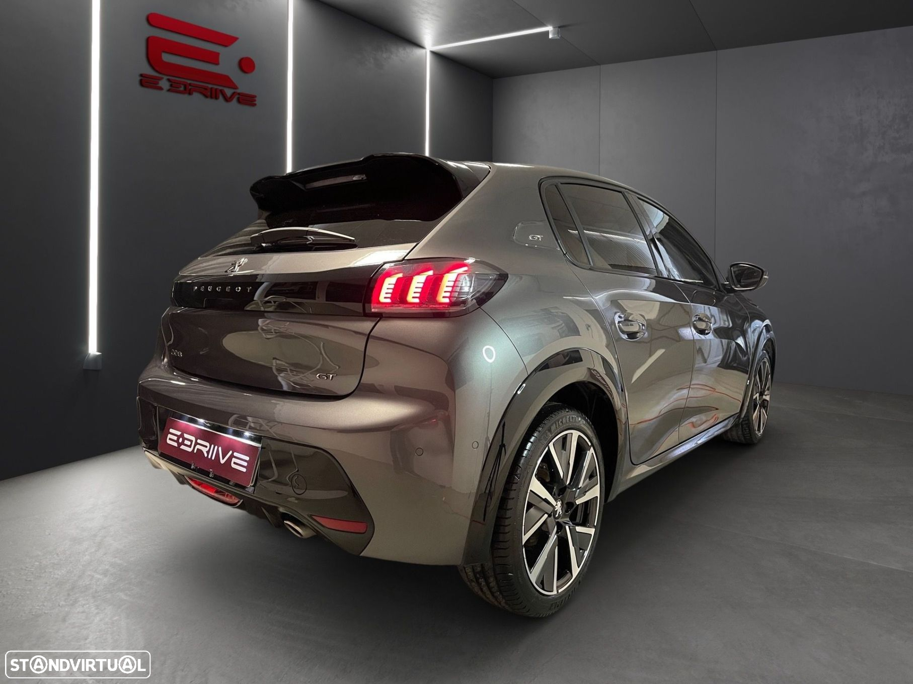 Peugeot 208 PureTech 130 EAT8 GT - 3