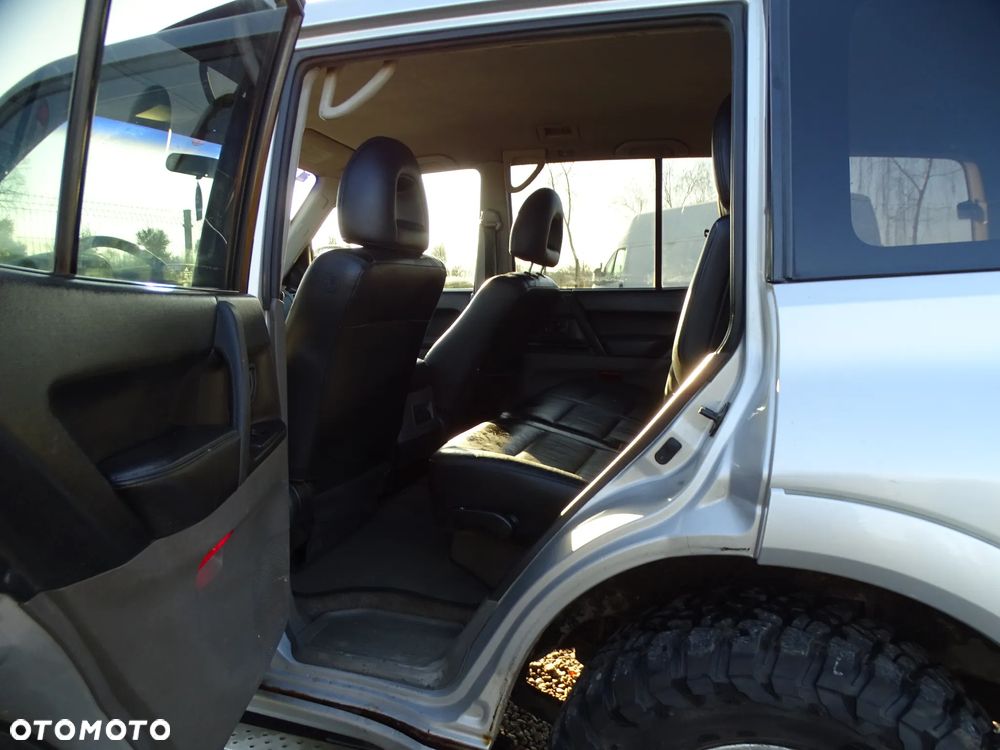Mitsubishi Pajero 3.2 DID 7os - 22
