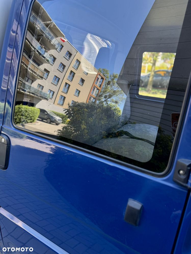 Volkswagen Transporter - 11