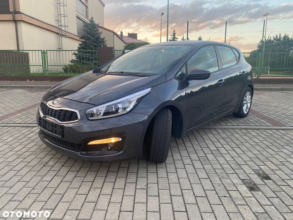 Kia Ceed 1.4 CVVT Attract - 11