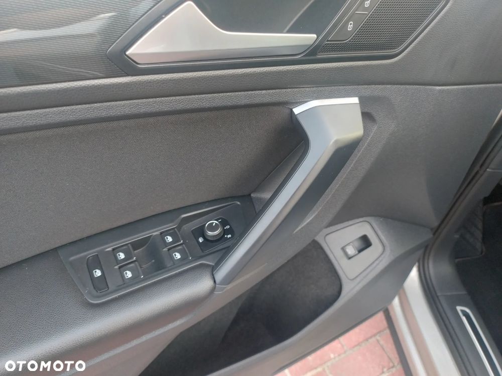 Volkswagen Tiguan 2.0 TDI SCR DSG R-Line - 31