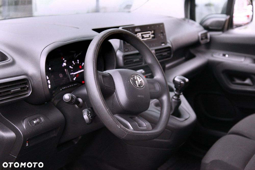Toyota Proace City - 14