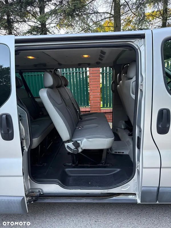 Opel Vivaro - 16