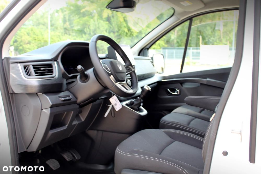 Renault Trafic - 19