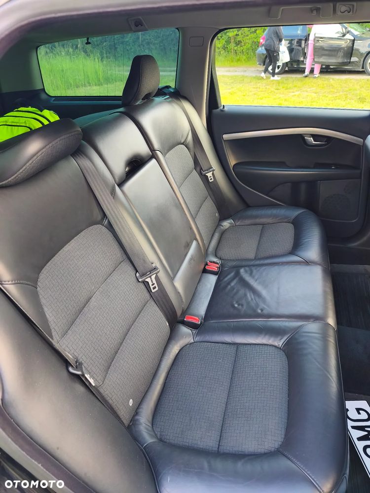 Volvo V70 2.0 Momentum - 3