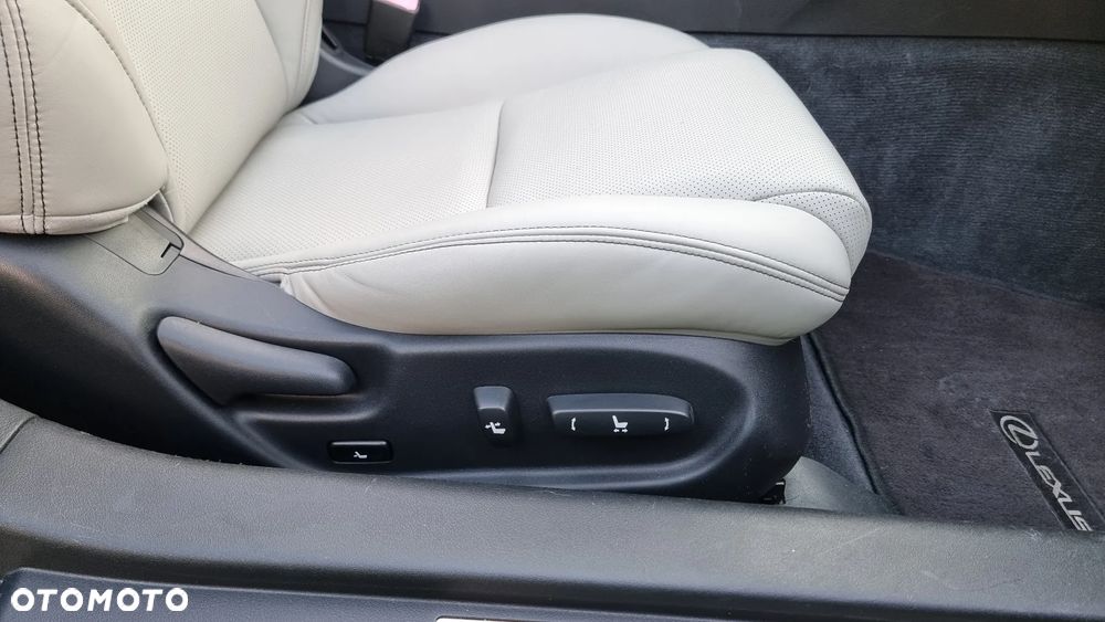 Lexus IS 250C Sport - 29