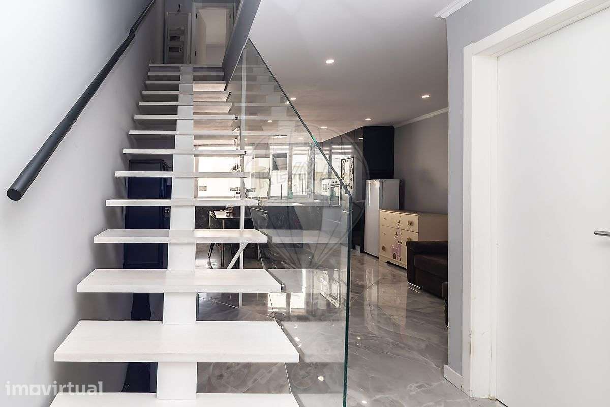 T3 Pronto a Habitar com Sótão em Queluz e Belas - Grande imagem: 4/11