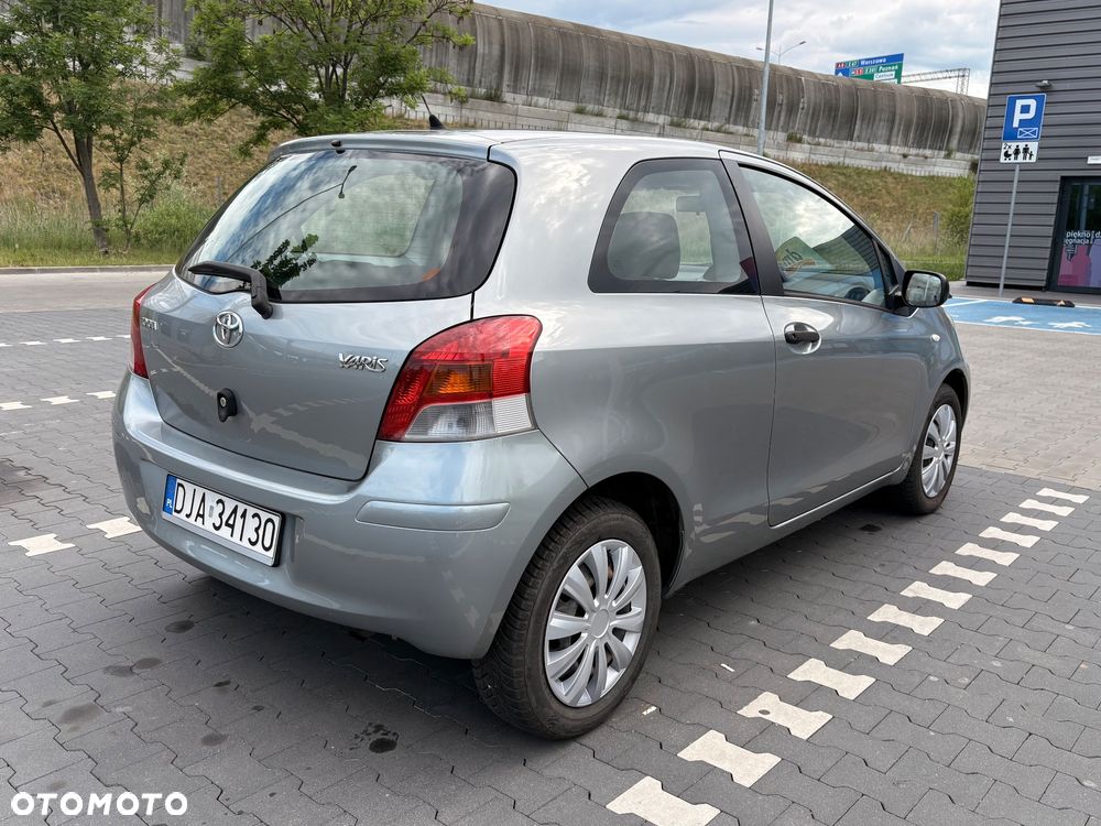 Toyota Yaris 1.0 Luna A/C - 6