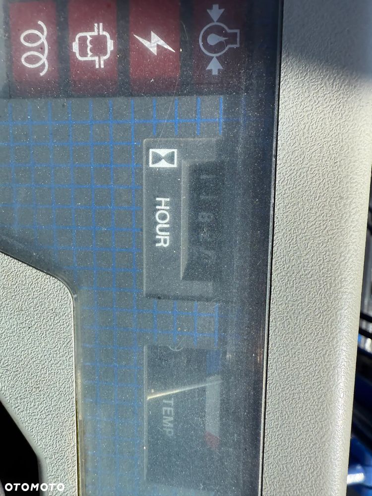 Komatsu FD30T-11E - 25