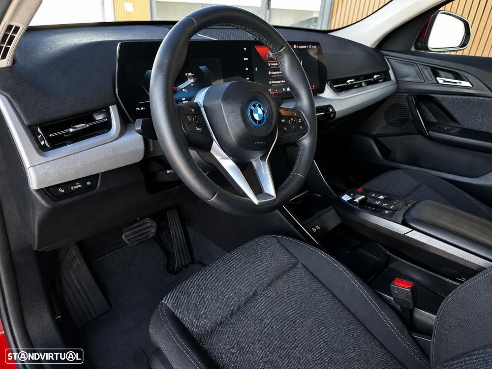 BMW iX2 eDrive20 - 16