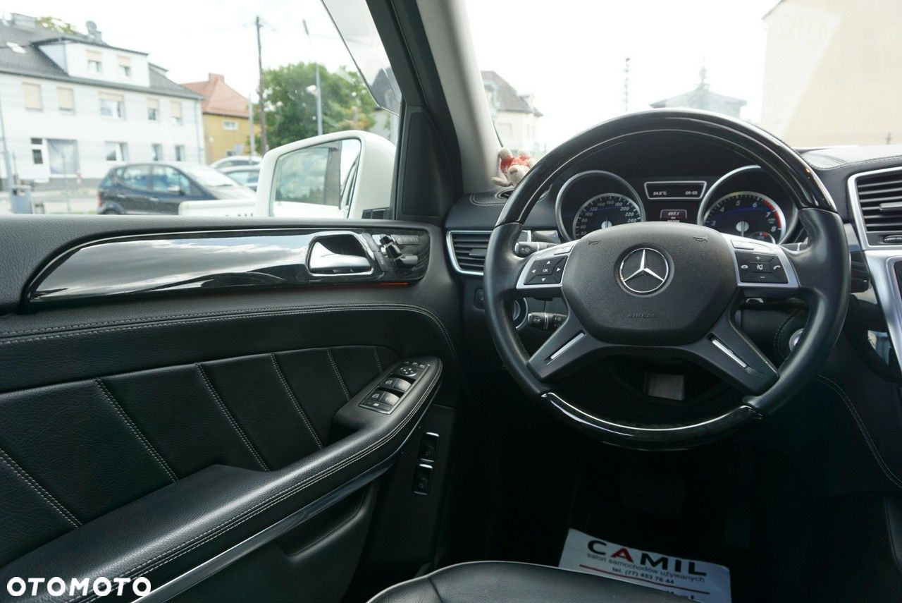 Mercedes-Benz GL - 21