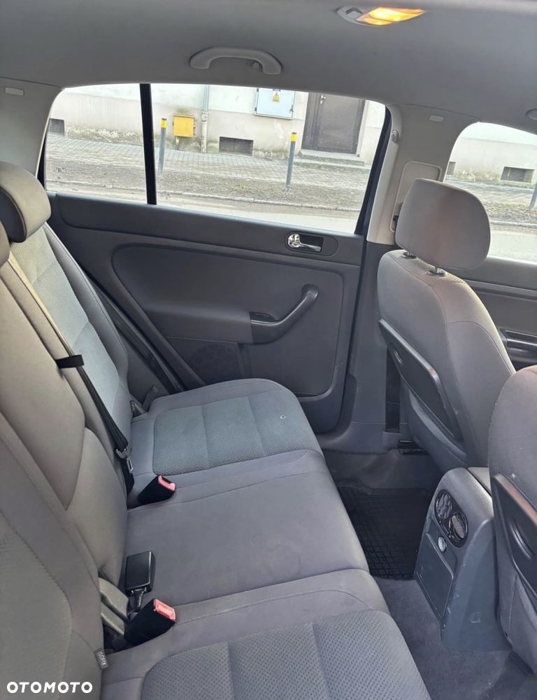 Volkswagen Golf Plus 1.9 TDI Comfortline - 9