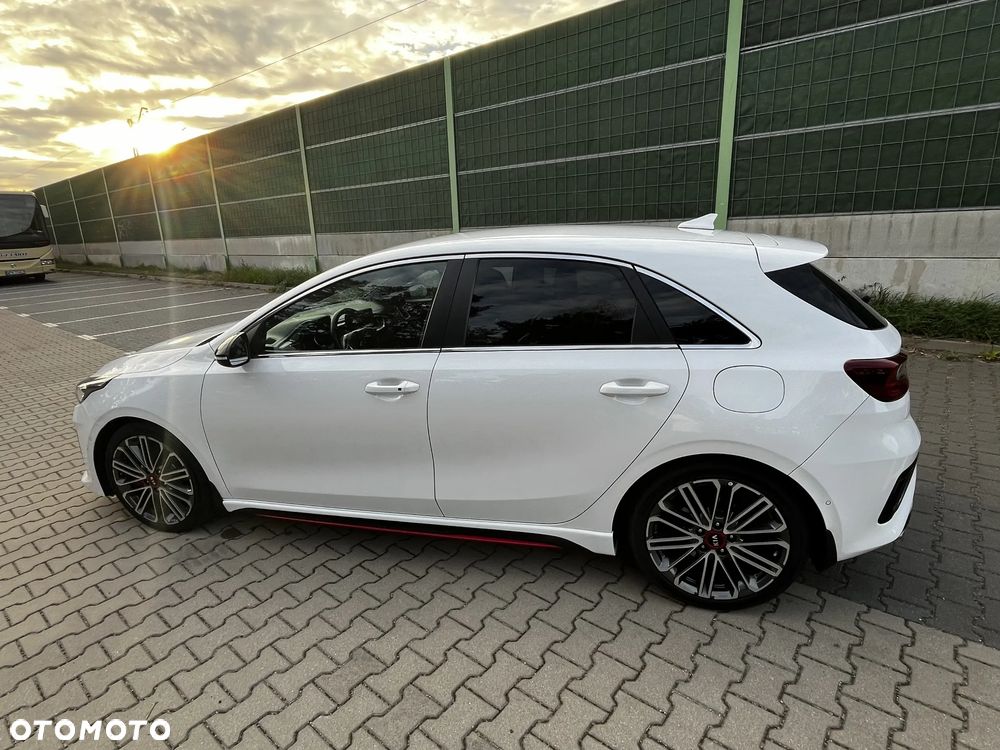 Kia Ceed - 4